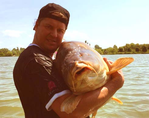 world carp record 105lb.jpg